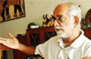 Prof. Narendra Nayak escapes assault attempt through great presence of mind